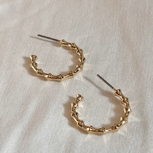 Load image into Gallery viewer, Gold Pipe C Earrings
